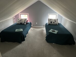 5 bedrooms, WiFi, bed sheets