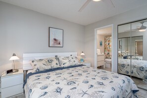 1 bedroom, soundproofing, free WiFi - Estero Beach and Tennis (Fort Myers Beach)