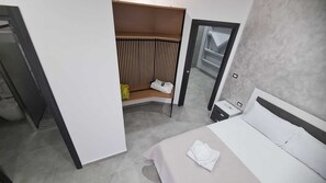 Senior Double or Twin Room - CASA VENEZIANO (Messina)