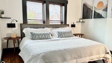 3 bedrooms, desk, iron/ironing board, free WiFi