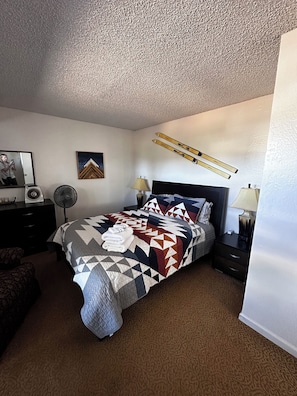 2 bedrooms, desk, iron/ironing board, free WiFi