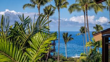 House, Multiple Beds (Kona Makai 5-305) | Property grounds