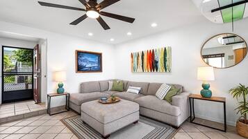 Condo, Multiple Beds (Keauhou Kona Surf & Racquet Club Town) | Living area