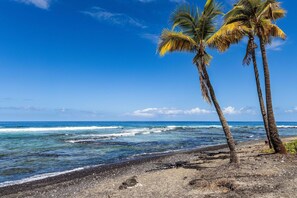 Condo, Multiple Beds (Keauhou Kona Surf & Racquet Club #6-2) | Beach