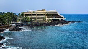 Unclassified image, 3 of 40, button - Kona Alii 401 (Kailua-Kona)