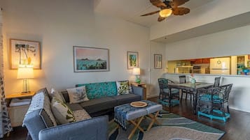 Leilighet, flere senger (Kailua Bay Resort 4-303) | Oppholdsområde