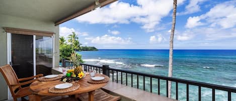คอนโด, หลายเตียง (Banyan Tree 301: Oceanfront 2/2 Remod) | รับประทานอาหารกลางแจ้ง