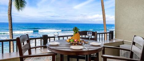 Condo, Multiple Beds (Banyan Tree 301: Oceanfront 2/2 Remod) | Outdoor dining