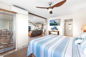 2 bedrooms - Banyan Tree 301: Oceanfront 2/2 Remodeled With AC (Kailua-Kona)