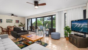 Unclassified image, 3 of 94, button - Casa De Emdeko 117 (Kailua-Kona)