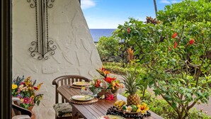 Unclassified image, 4 of 94, button - Casa De Emdeko 117 (Kailua-Kona)