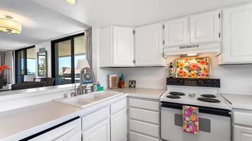 Condo, Multiple Beds (White Sands Village#325) | Private kitchen | Paper towels