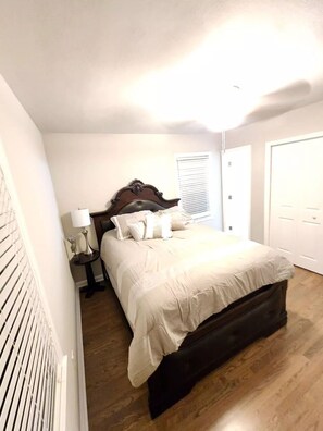 4 chambres, fer et planche Ă repasser, Wi-Fi, draps fournis