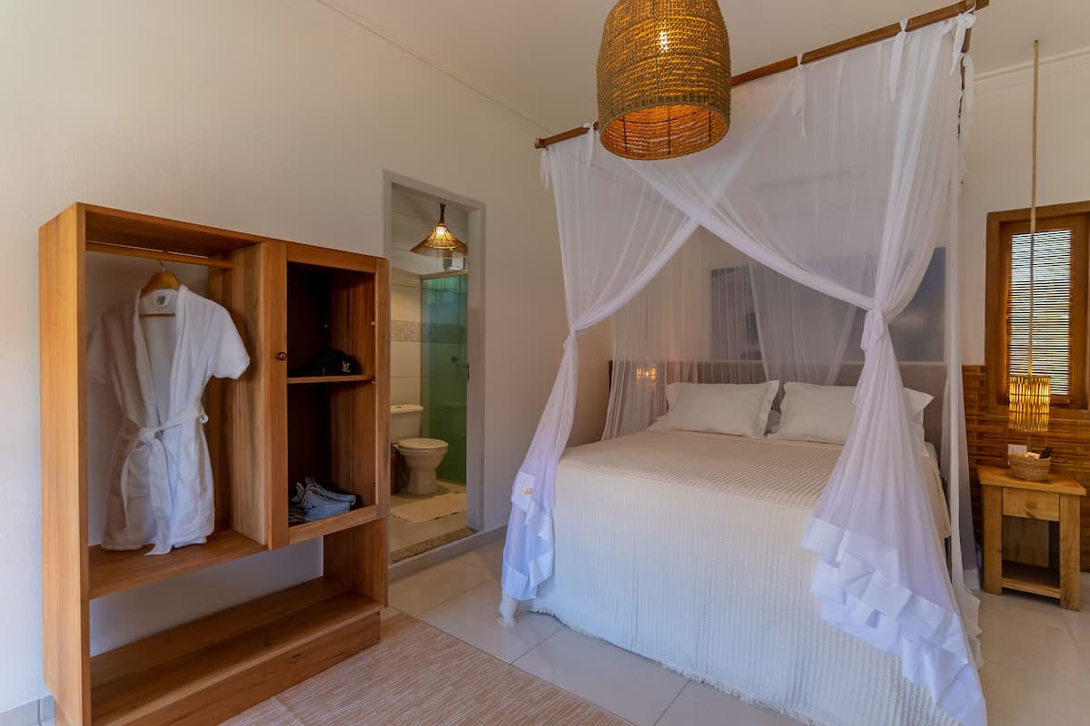 Doppia Superior, 1 letto queen, vista cortile | Vista cortile