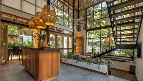 Porto Alegre Resort. 2 villas, 1 pool, 14 guests