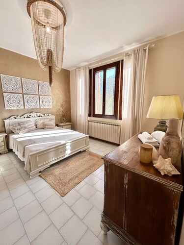 Beautiful villa surrounded by greenery just minutes from the main road.