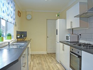 Private kitchen - 3 bedroom accommodation in Bishop Auckland (Bishop Auckland)