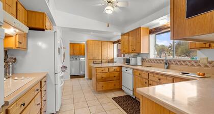 NW Tucson family friendly house with Catalina mountain views