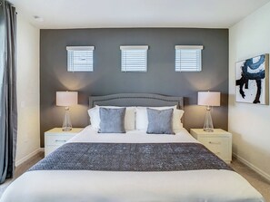 5 slaapkamers, reisbedje, wifi, beddengoed