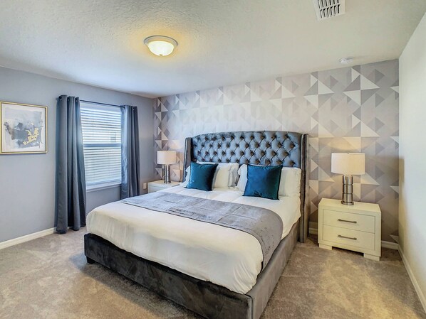 5 bedrooms, travel crib, WiFi, bed sheets