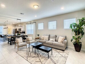 TV - 5BD Windsor Island Resort Private Pool (WI 1177) (Davenport)