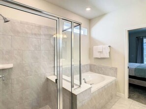 Hair dryer, towels, soap, shampoo - 5BD Windsor Island Resort Private Pool (WI 1177) (Davenport)