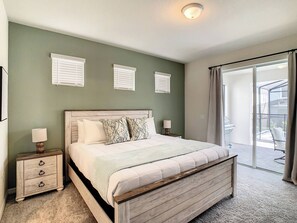 4 slaapkamers, een strijkplank/strijkijzer, reisbedje, wifi