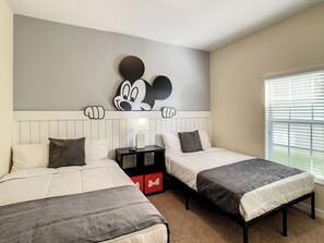 5 bedrooms, travel crib, WiFi, bed sheets