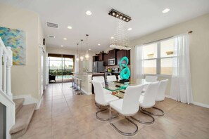 Microwave, dishwasher, high chair - 5BD Windsor Westside Near Parks (WW 8957) (Kissimmee)