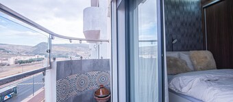 Cozy retreat,just a 5-minute walk from the beach. offers a comfortable&relaxing