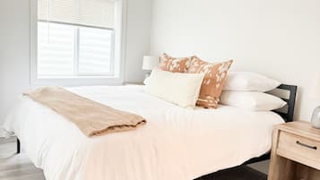 2 habitaciones, tabla de planchar con plancha, wifi y ropa de cama
