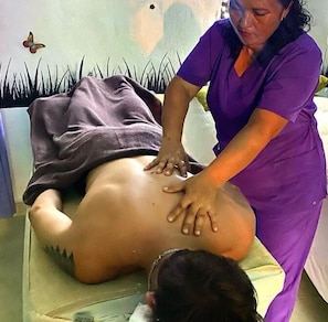 Massage in accommodation - TREBOL HOTEL (Playa del Carmen)