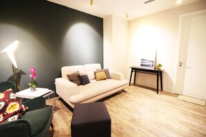 Luxury Apartment | Living area - Binjai 8 KlCC By Tenang Home (Kuala Lumpur)