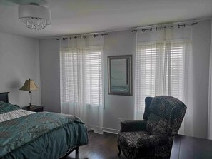 3 bedrooms, WiFi, bed sheets