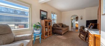 Dudley Cottage in Coleraine - Ski, Hockey, Golf