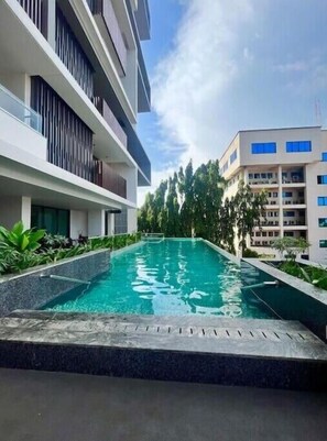 Pool - The DoubsGray Suite - A Luxury Haven (Accra)