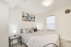 4 Schlafzimmer, Schreibtisch, Reisekinderbett, WLAN