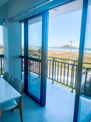 ดีลักซ์อพาร์ทเมนท์, ใช้สระว่ายน้ำได้, วิวชายหาด | ภายใน