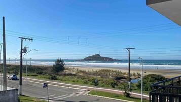 Apartamento luxo, acesso à piscina, vista para a praia | Área da propriedade