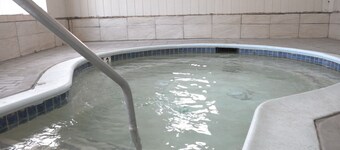 Elsinore Hot Springs & Lodge