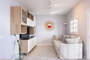Smart TV - Home2Book Stunning Beachfront House With Sea Views (Las Caletillas)