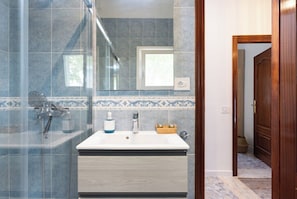 Towels - Home2Book Stunning Beachfront House With Sea Views (Las Caletillas)