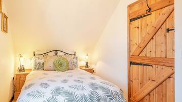 2 bedrooms, free WiFi, bed sheets