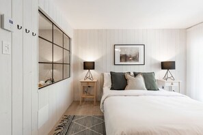 1 bedroom, desk, free WiFi, bed sheets