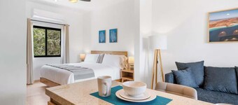 Pineda Building – Ideal for Large Groups & Families up to 12 guests