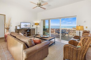 TV - Casa Catalina Puerta Cortes with Beach Club Access (La Paz)