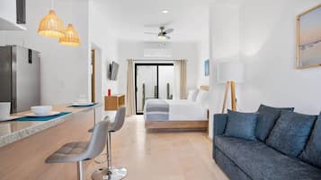 1 slaapkamer, een strijkplank/strijkijzer, reisbedje, wifi