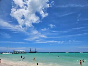 Sun loungers, beach towels - Spectacular,Spacious,Central Villa May on the Beach (Punta Cana)