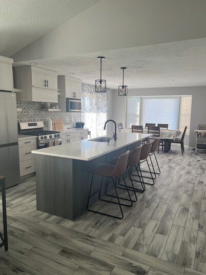 There are many fun activities to do in Utah. Come and visit.