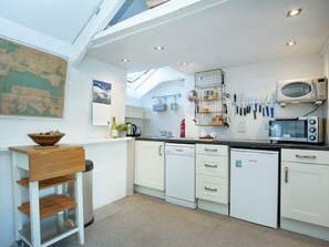 Dishwasher, high chair